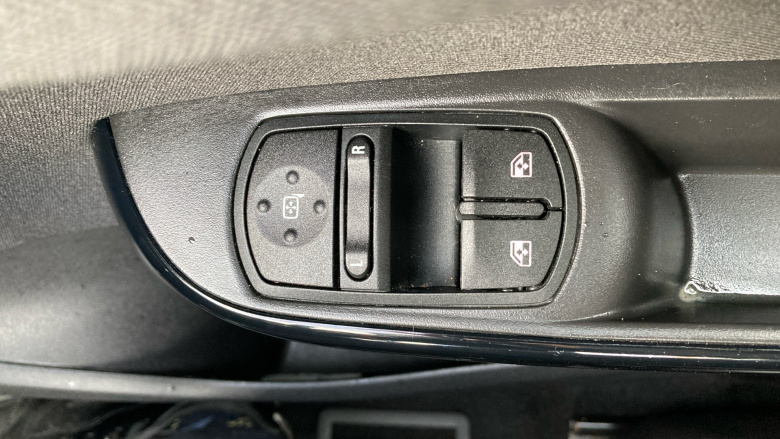 Vauxhall Corsa 1.4 SRi Nav 5dr Petrol Hatchback